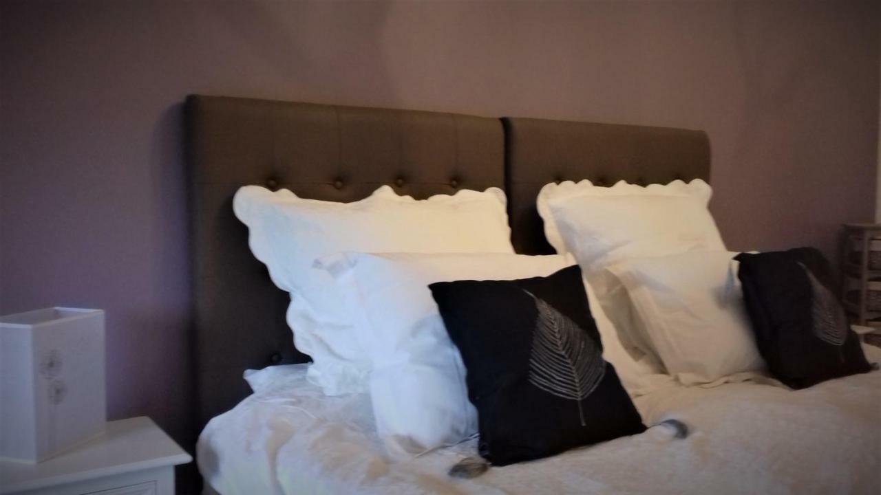 Maison Lavande Bed and Breakfast Saint-Jean-dʼAngély Esterno foto
