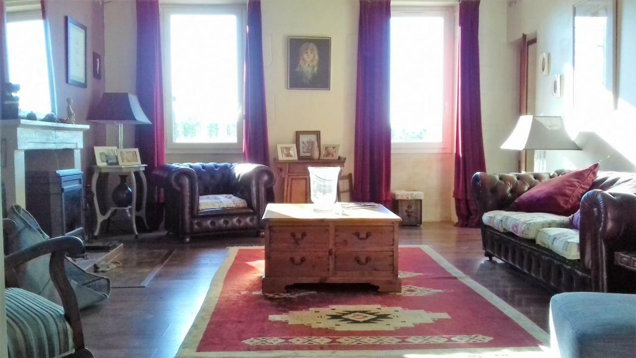 Maison Lavande Bed and Breakfast Saint-Jean-dʼAngély Esterno foto